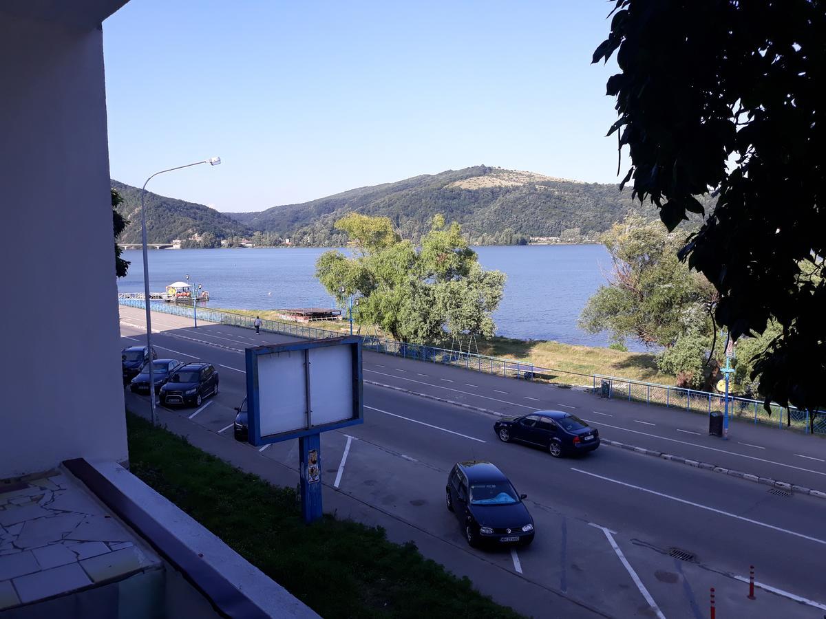 Apartament Apartament Denis Orszowa Zewnętrze zdjęcie