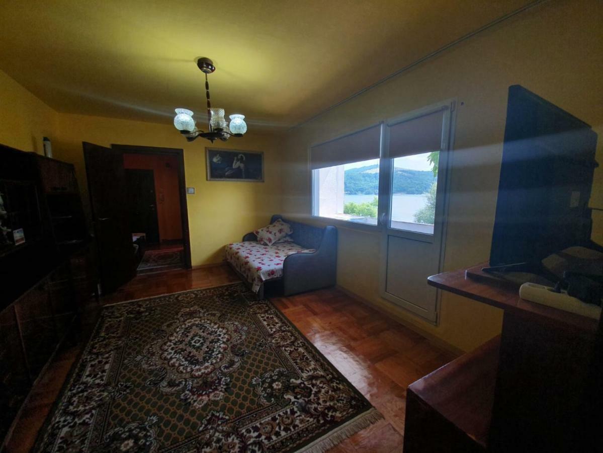 Apartament Apartament Denis Orszowa Zewnętrze zdjęcie