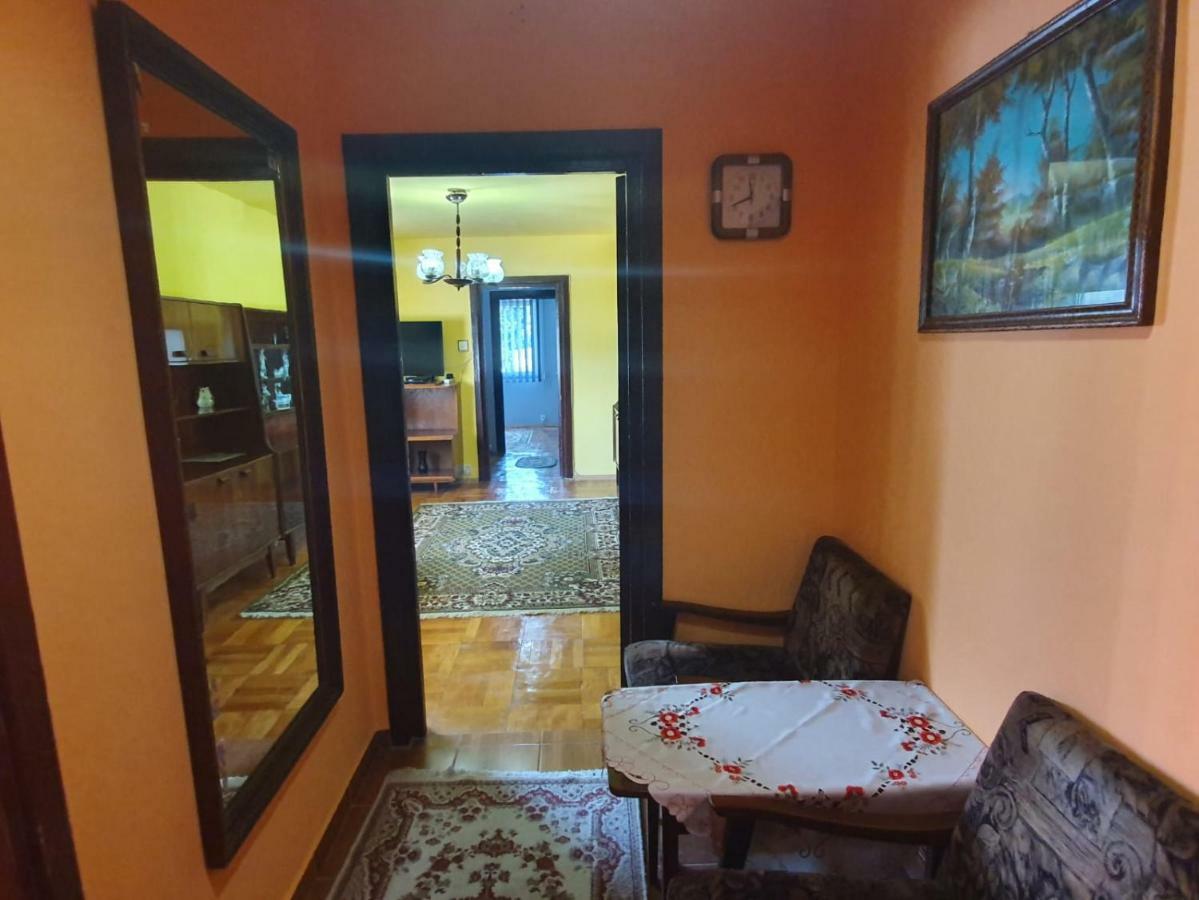 Apartament Apartament Denis Orszowa Zewnętrze zdjęcie